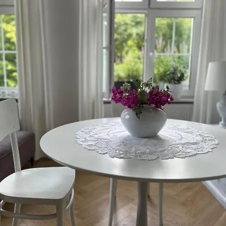 Apartment W Zaciszu Palacu Trzcinica