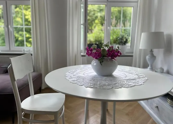 Apartment W Zaciszu Palacu Trzcinica